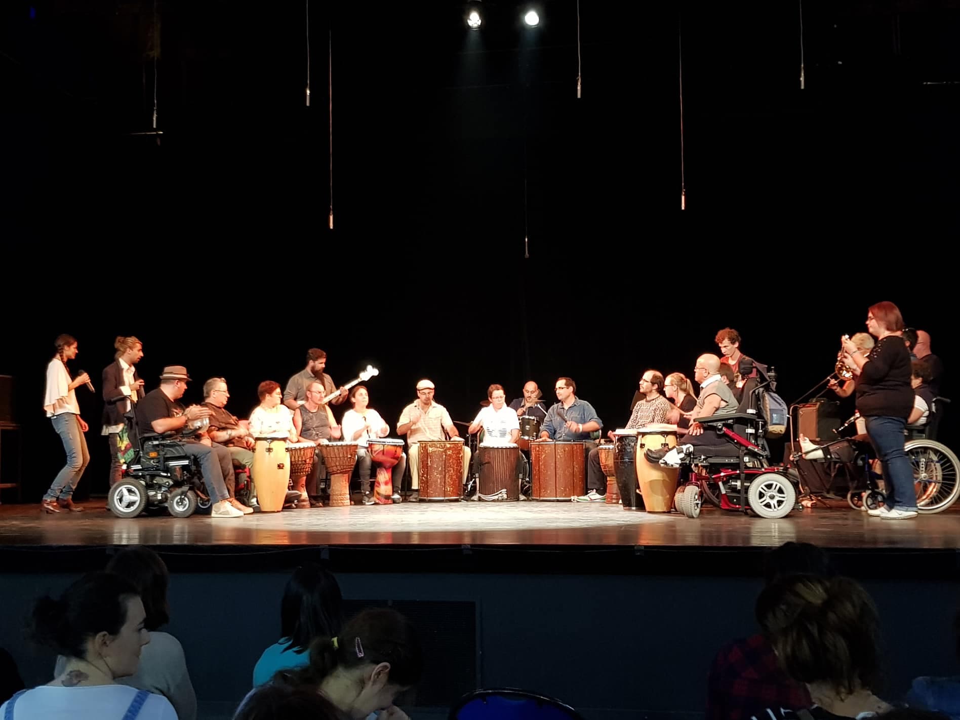Unis-sonS — atelier percussions inclusif